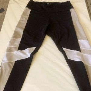 Reebok Speedwick size S Athletic leggings; black with tan; 12” waist/30 1/3” L